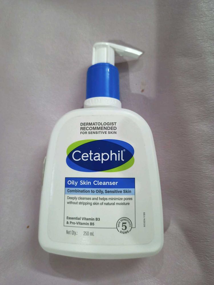 Cetaphil Oily Skin Cleanser/Facewash