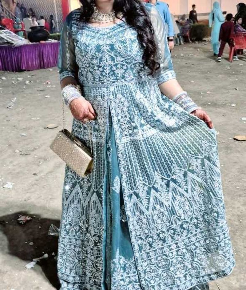 Lehnga Firock