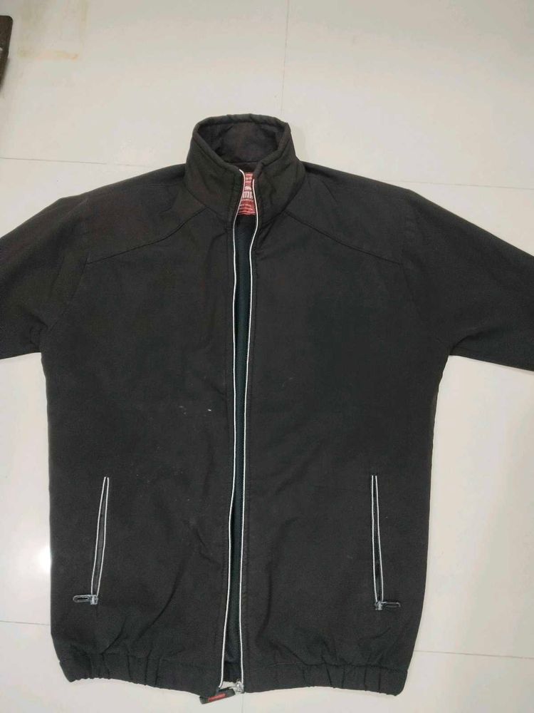 Stylish Black Zip-Up Jacket