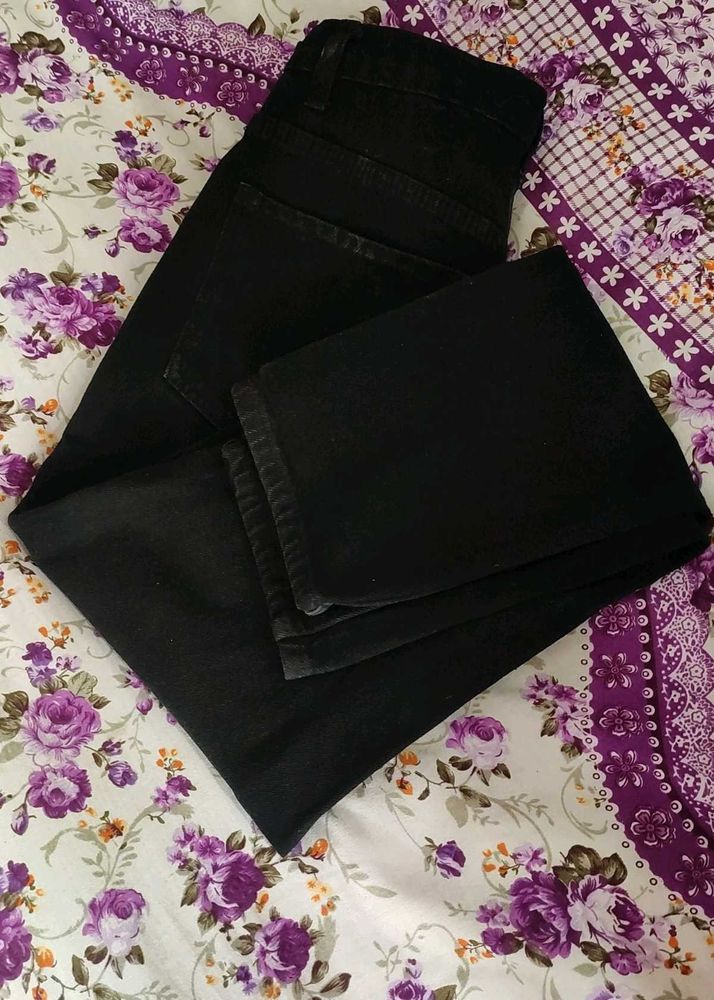 Black Mom Fit Jeans 🖤