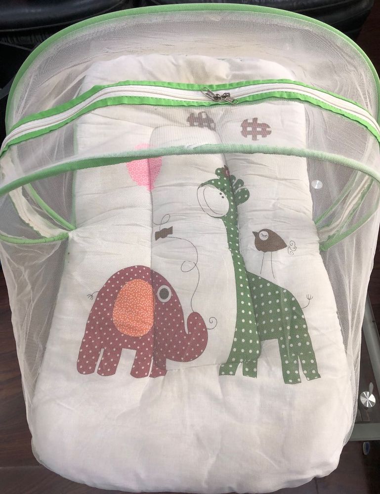 Animal Print Baby Bassinet with Mosquito Net