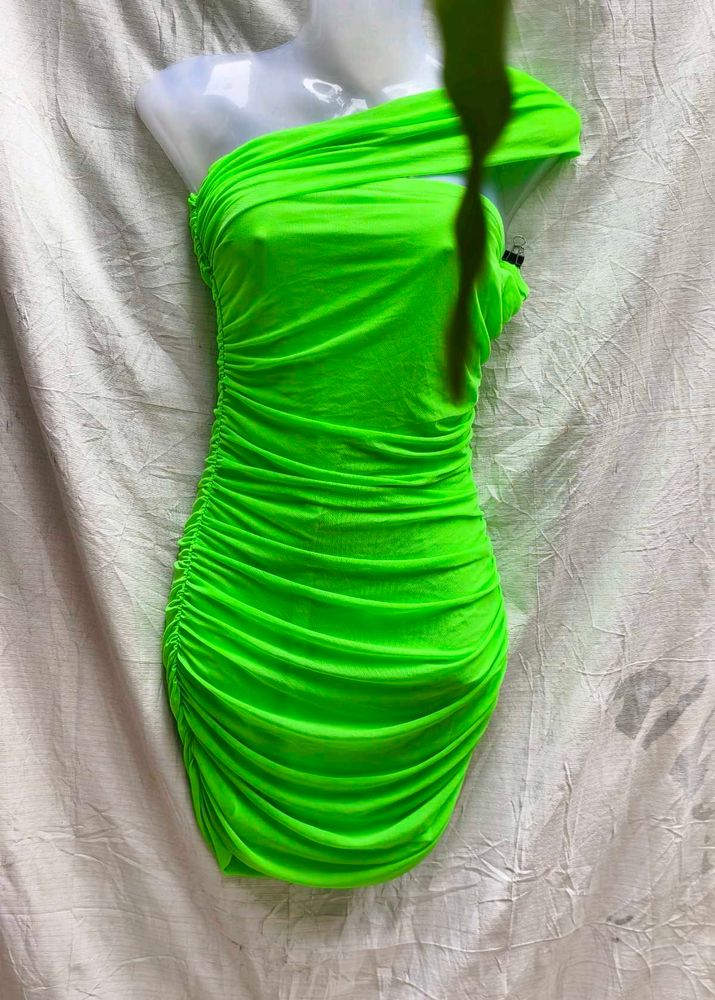 DAMN GORGEOUS RUCHED BODYCON