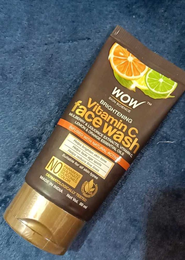 WOW Vitamin C Face Wash