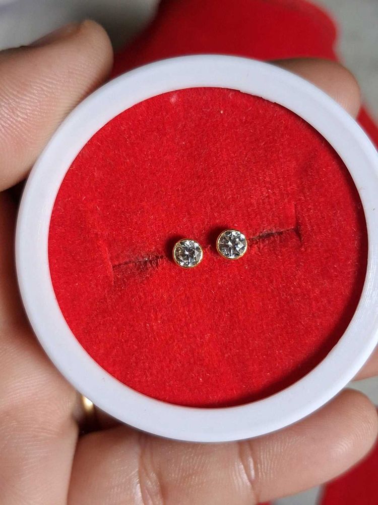 Elegant Stud Earrings very Shaining