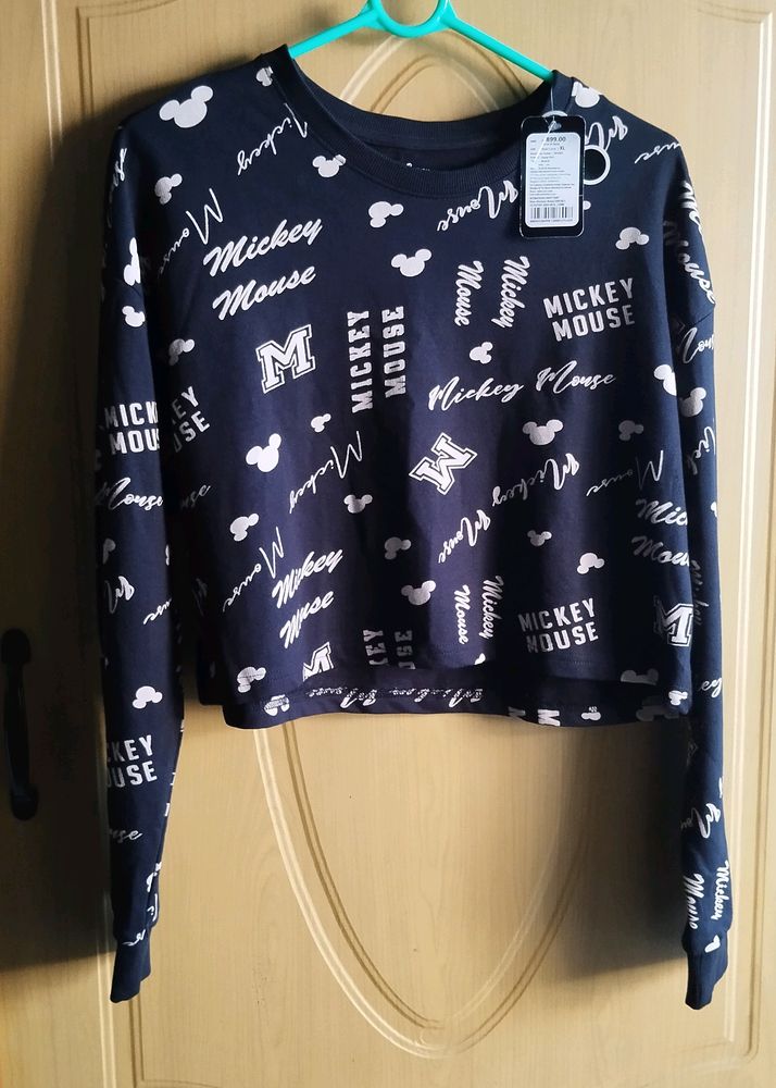 Women&#39;s Disney Print crop Sweatshirt size XL