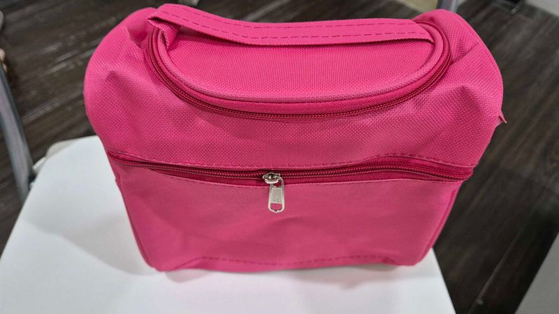 Travel Bag Cum Make Upbag