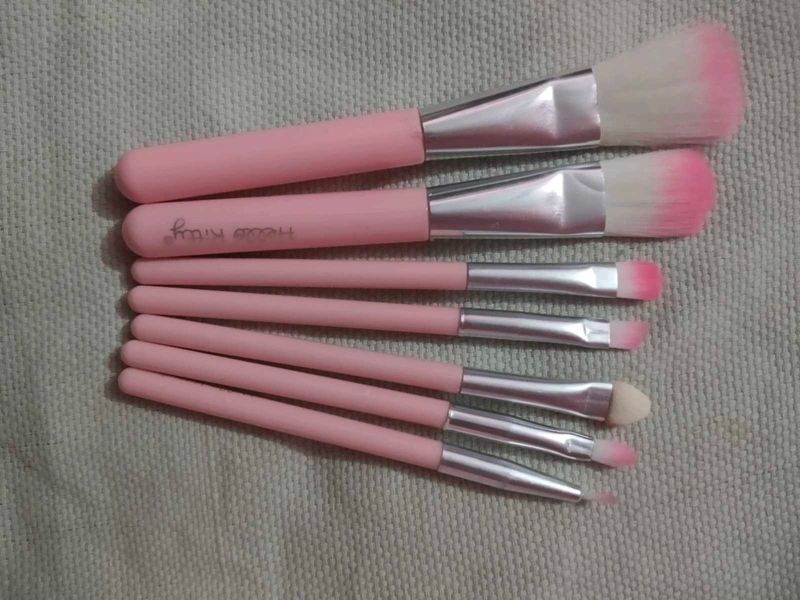 Hello Kitty Brush Set