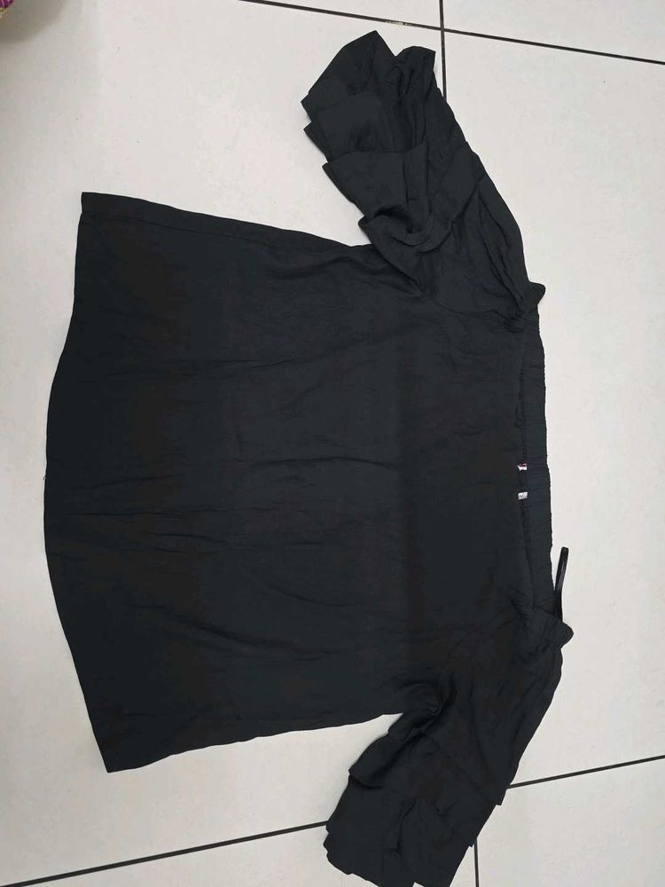 Black Ruffle Sleeve Top
