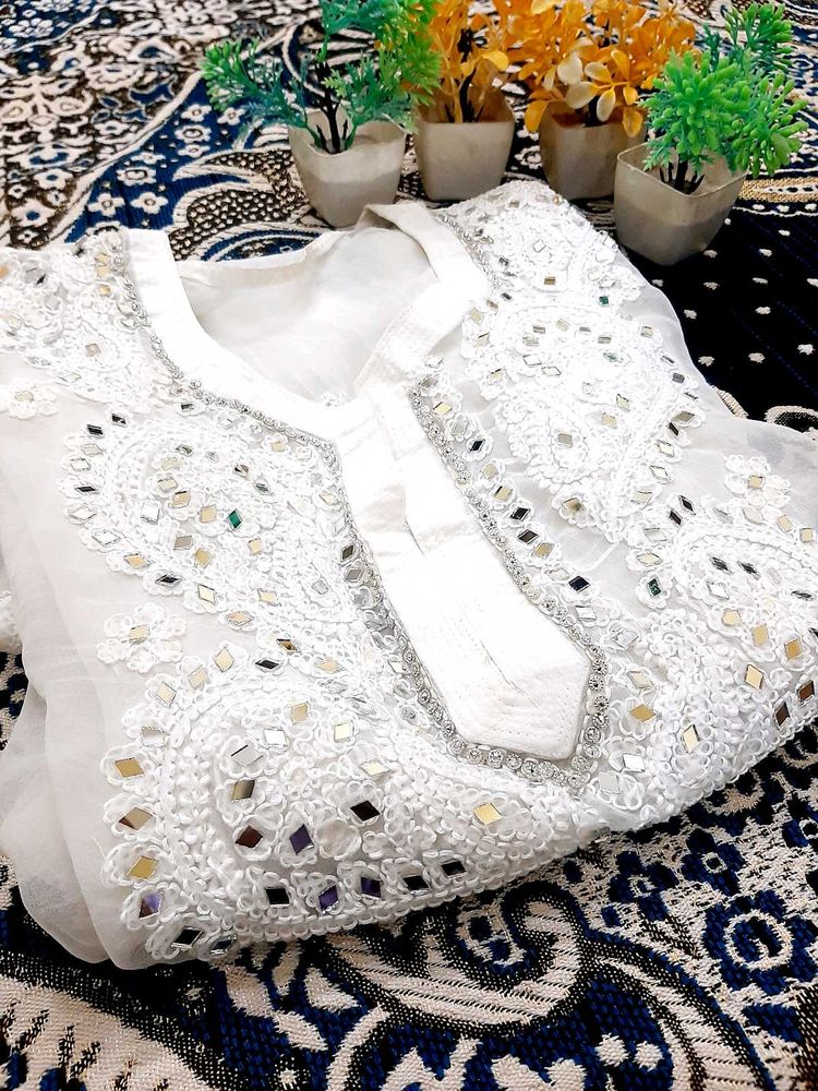 White Colour Georgette Real Minar Work Kurta