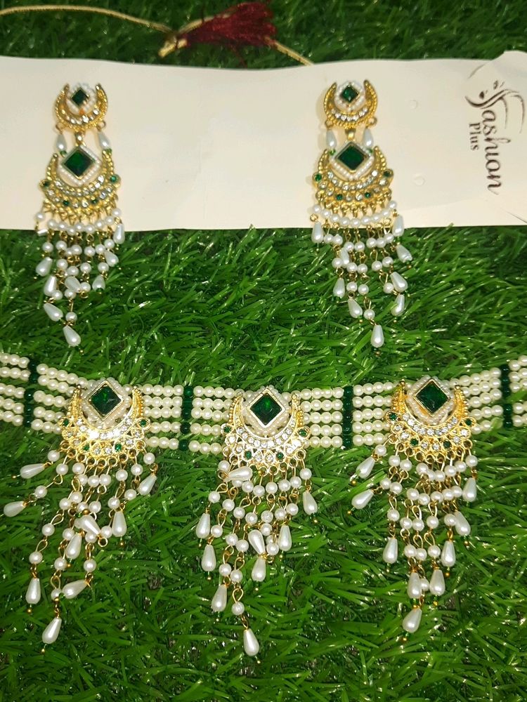 New Beautiful Necklaceset