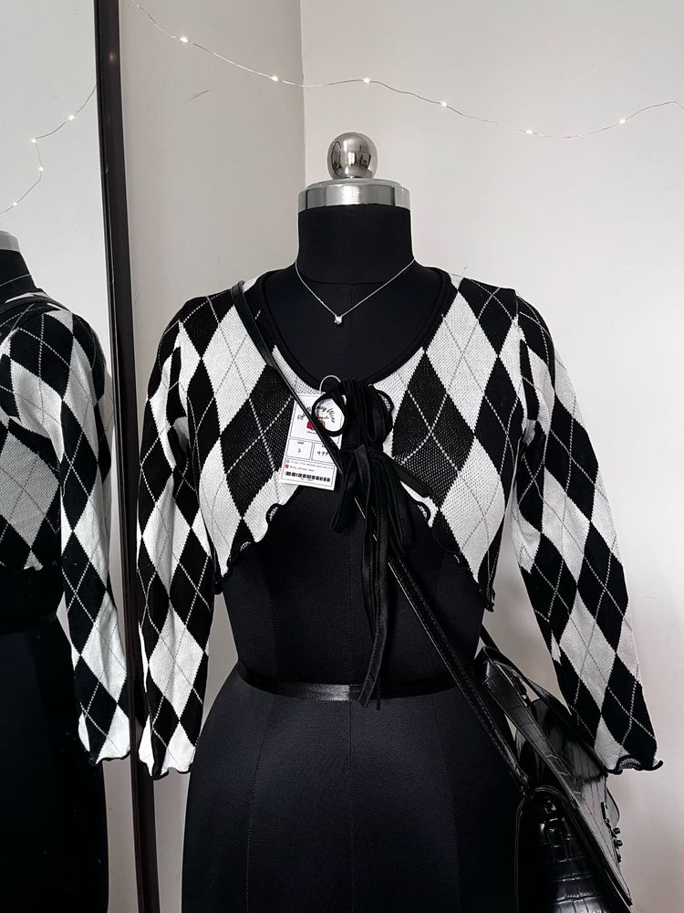 Black Tie Up Crop Top / Shrug