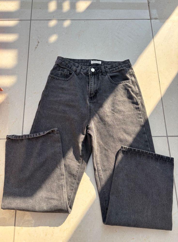 black High-Waisted Jeans