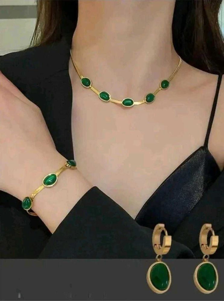 Emerald Green &amp; Gold Jewelry Set