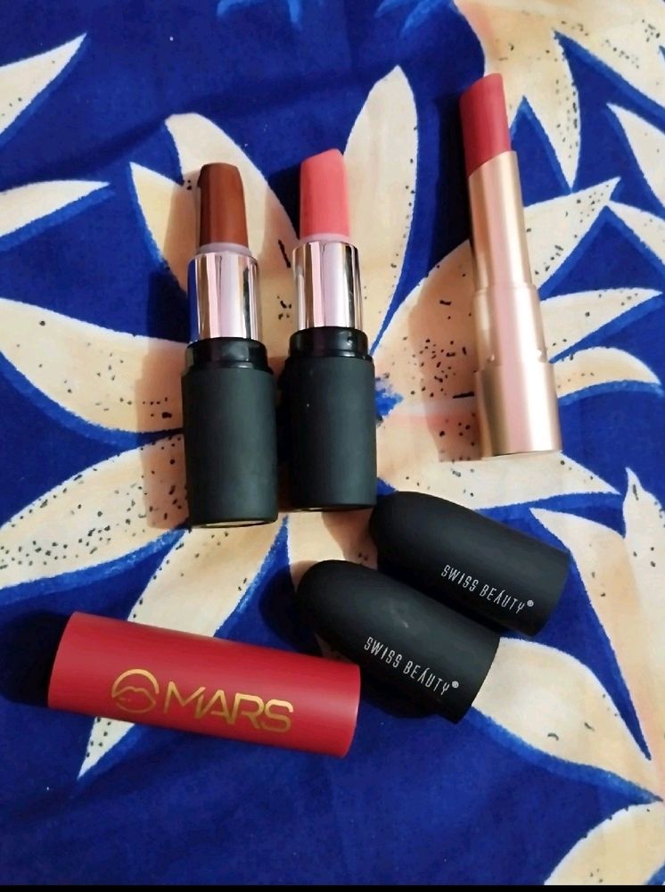 3 Lipsticks