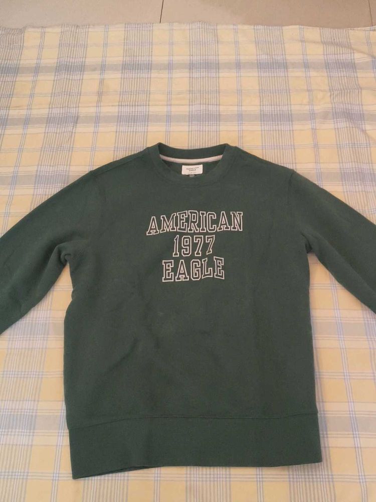 American Eagle Green Sweatshirt