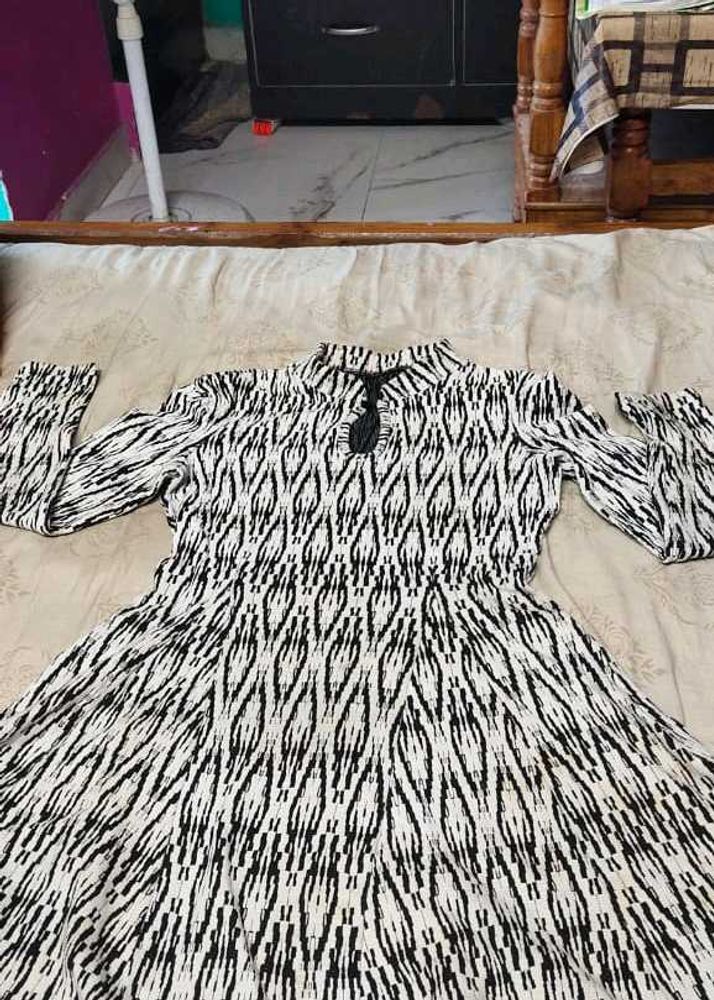 Patterned Black &amp; White Dress
