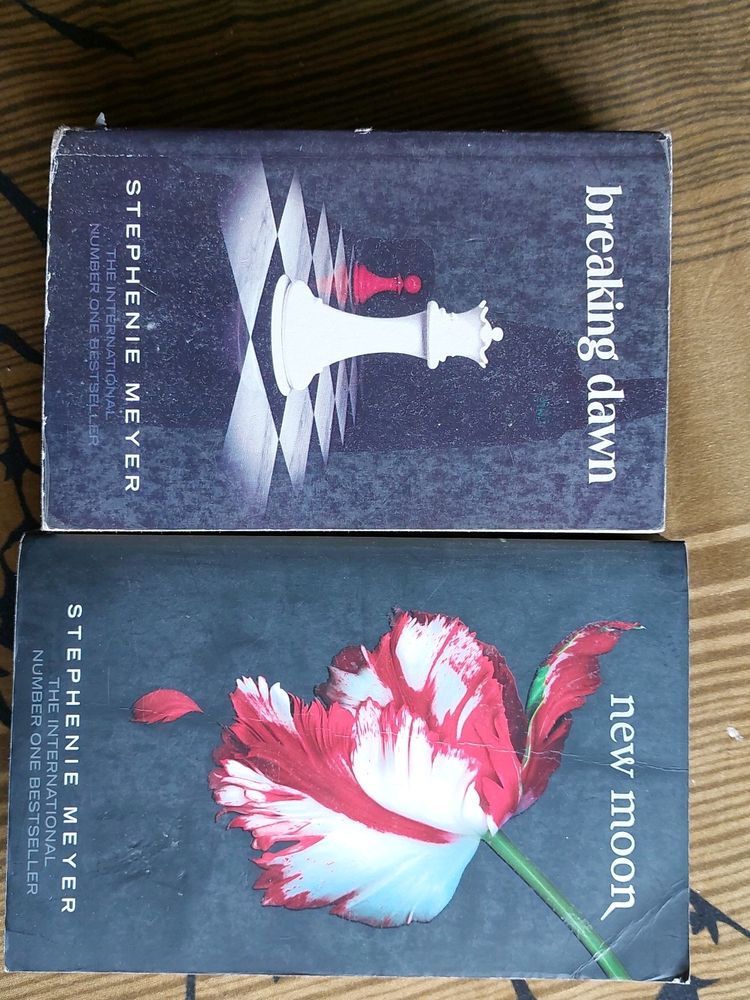 Twilight Series books - Breaking Dawn And New Moon COMBO !!!!!!