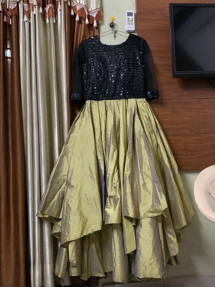 Elegant Black &amp; Gold Party Dress