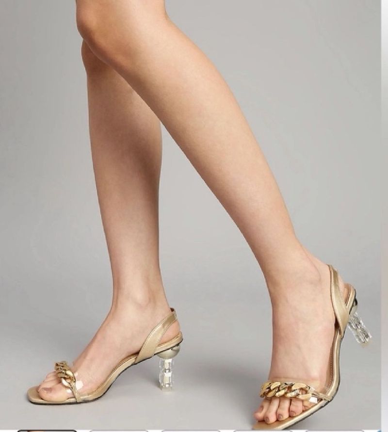 RSVP by Nykaa FashionGold Reign With Chain Stilett