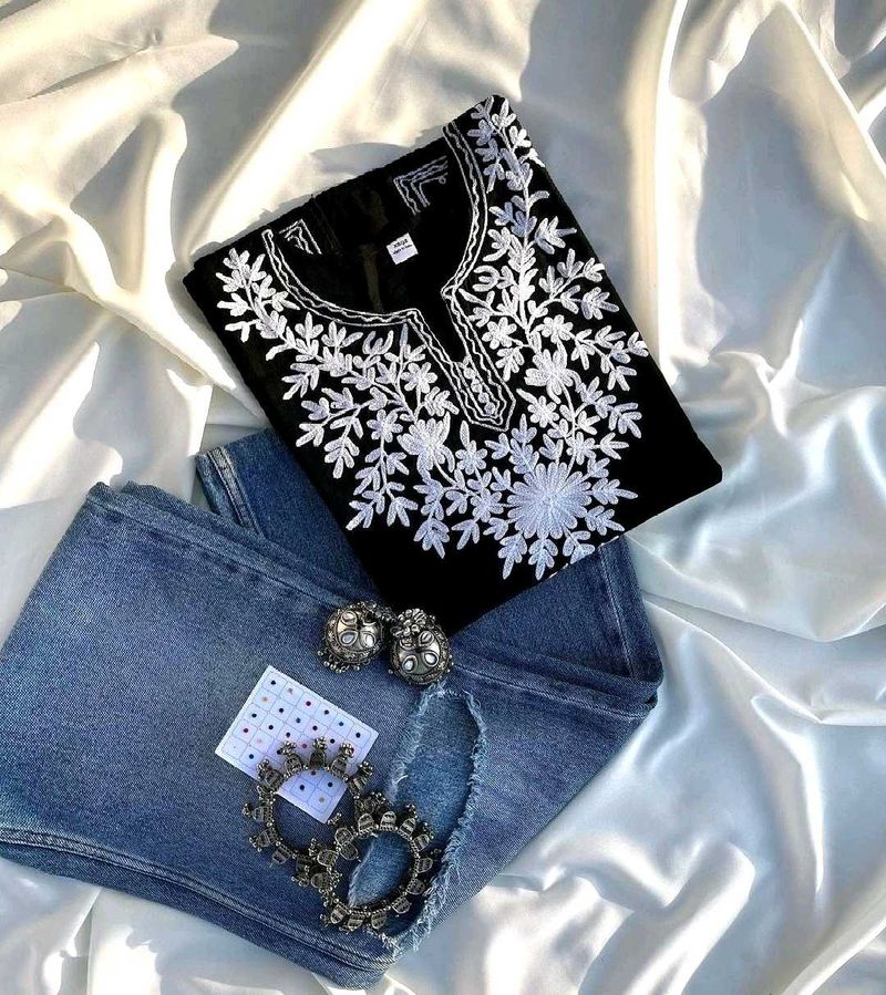 Trending Short Kurti With Thread Detailing 🖤