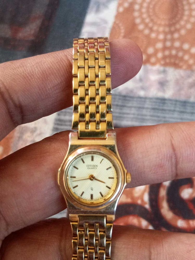 Citizen Orignal Quartz Gold Tonned Women&#39;s  Watch