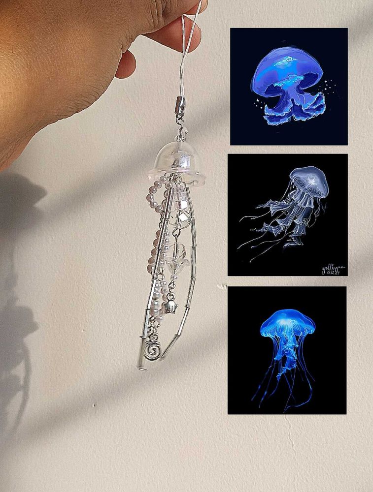 Jellyfish 🪼 Charm
