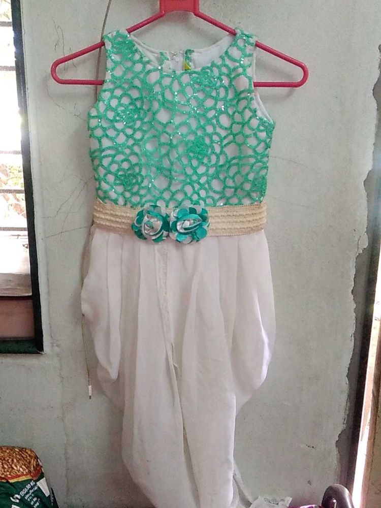 Girl&#39;s Party Dress