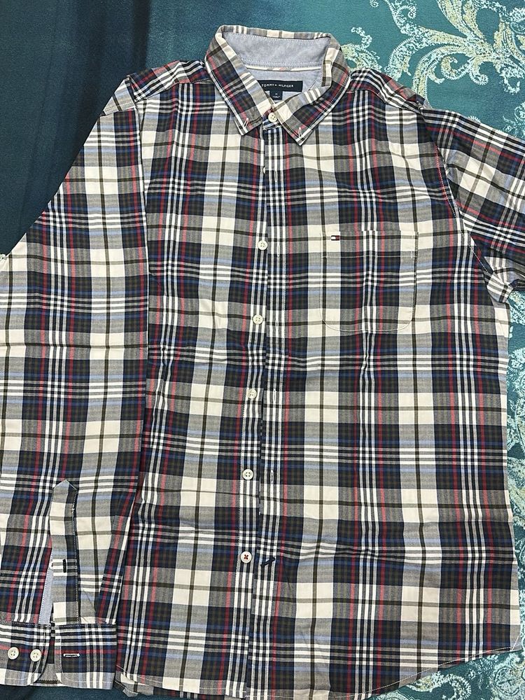 Tommy Hilfiger Plaid Button-Down Shirt