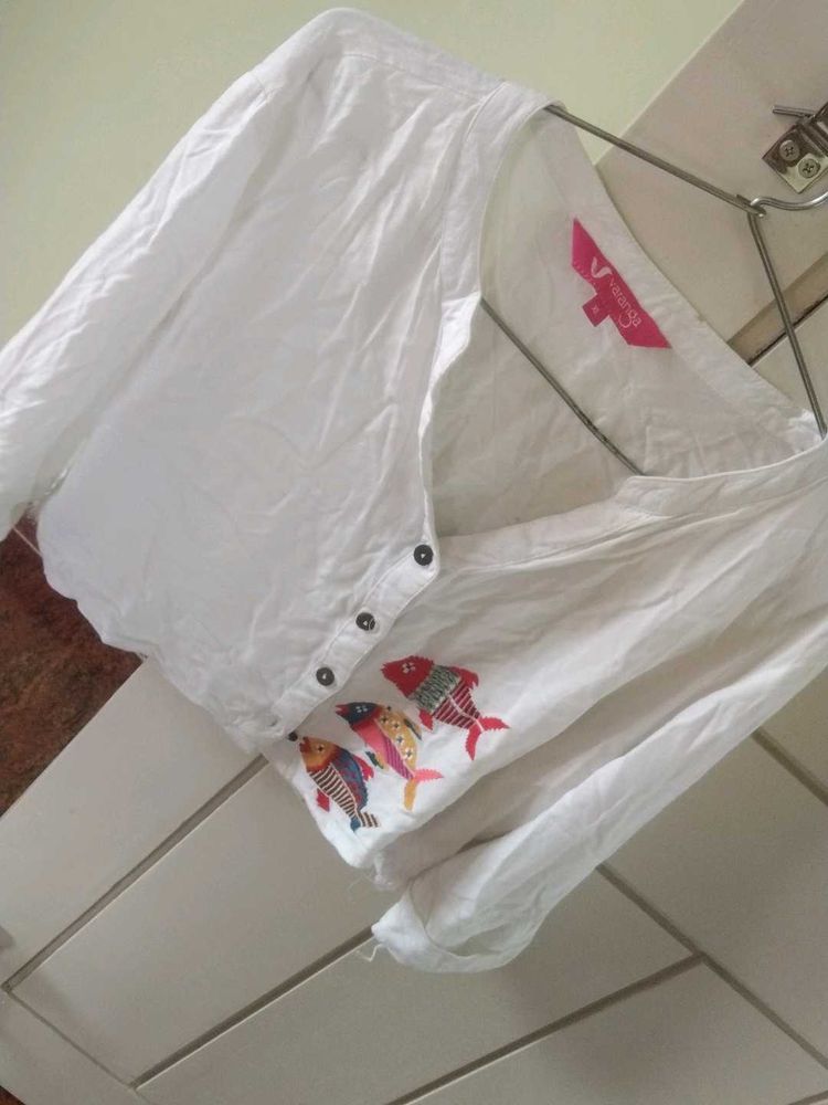 Verdusa White Fish Embroidered Croptop