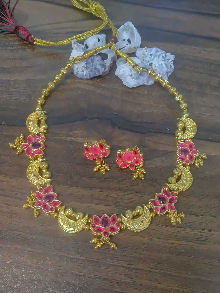 Necklace &amp; Earring Set