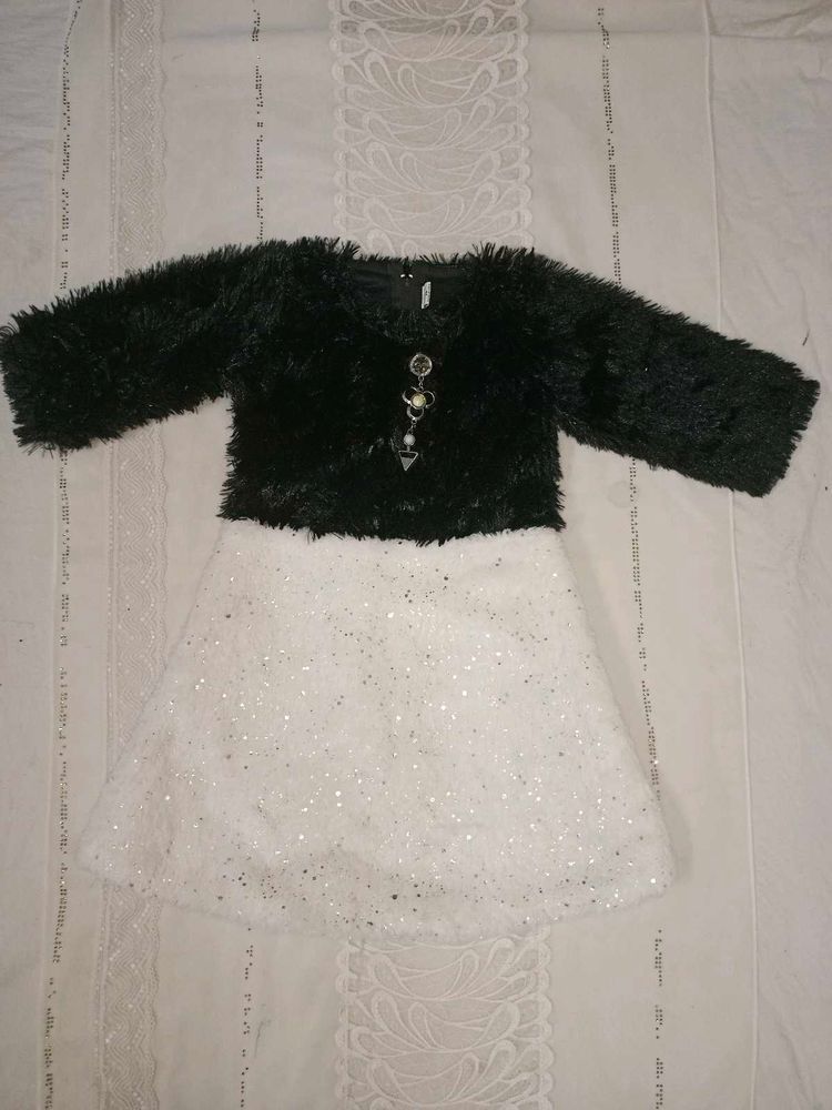 Cute Black &amp; White Dress