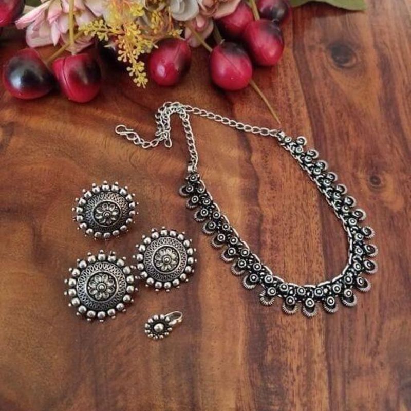 Antique Silver Floral Jewelry Set