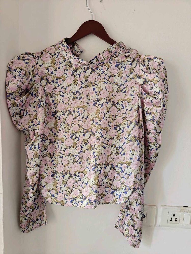 4 Floral Puff Sleeve Tops