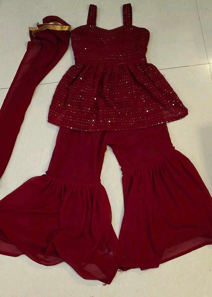 we are selling a trending ethienic wear aboulatly