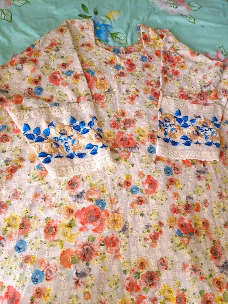 Floral Embroidered Kurti