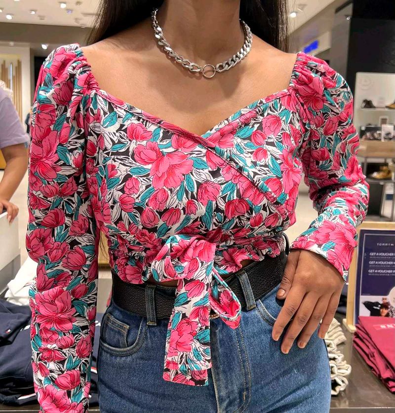 Polyester Blend Sweetheart Neck Full Sleeves Top