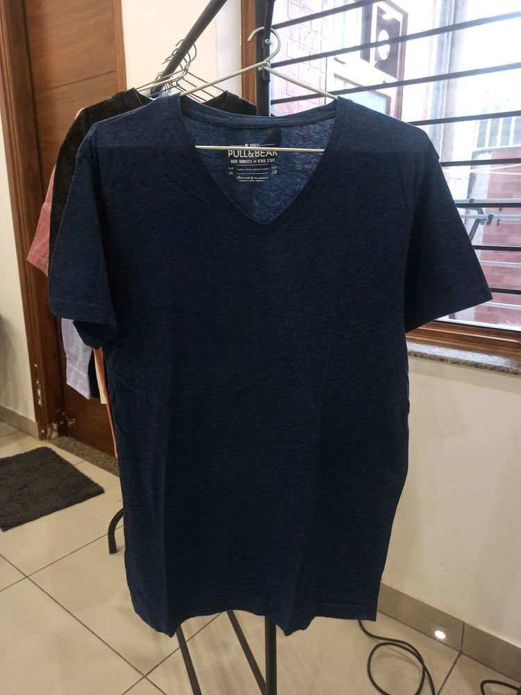 Pull&amp;Bear V Neck Tshirt