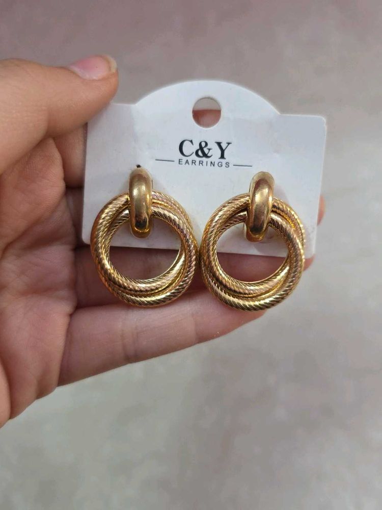 C&amp;Y Gold Earrings