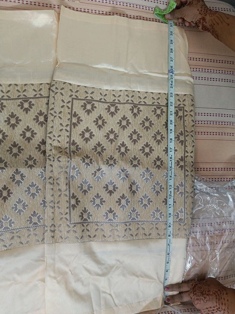 Designer Gol Takiye Cover