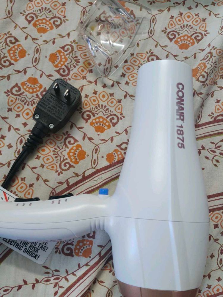 BRAND NEW CONAIR HAIRDRYER