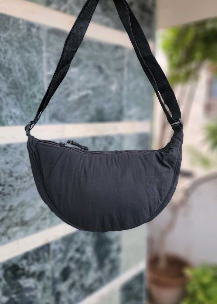 Uniqlo Viral Half Moon Unisex Sling Bag