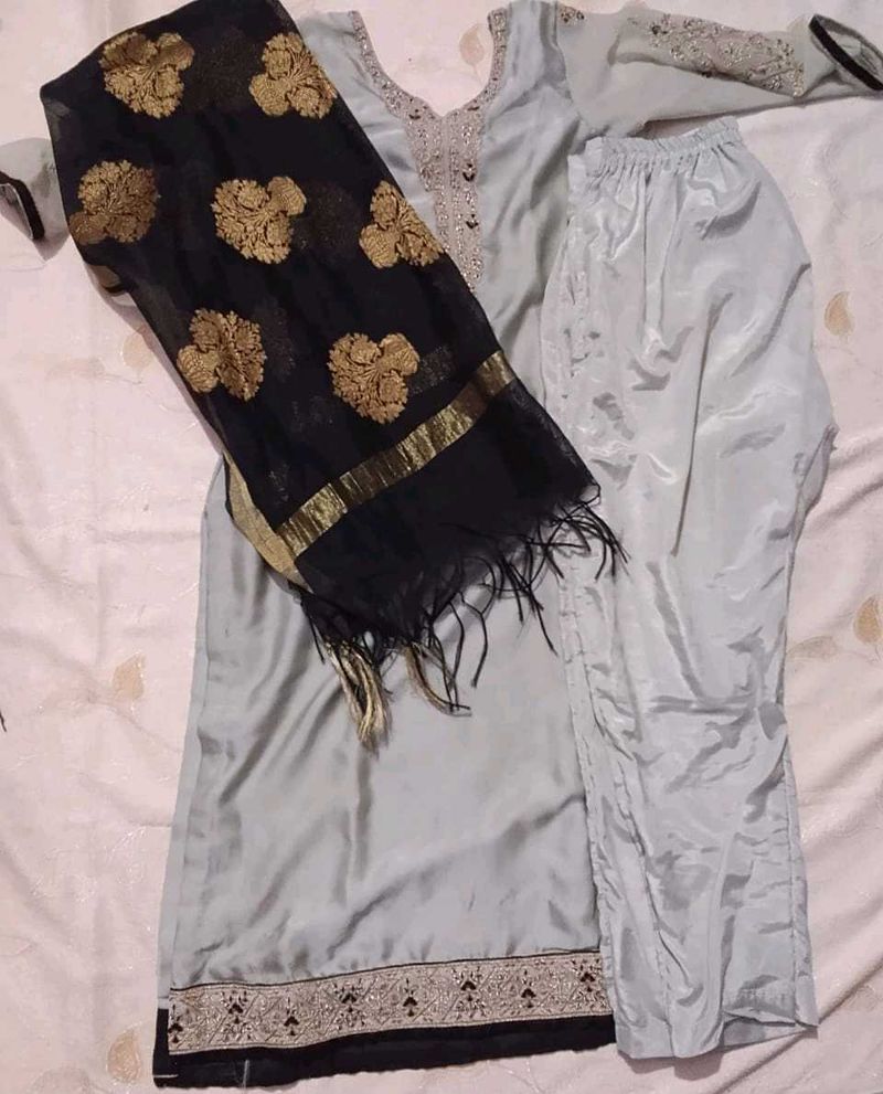Elegant Pure Silk Salwar Kameez