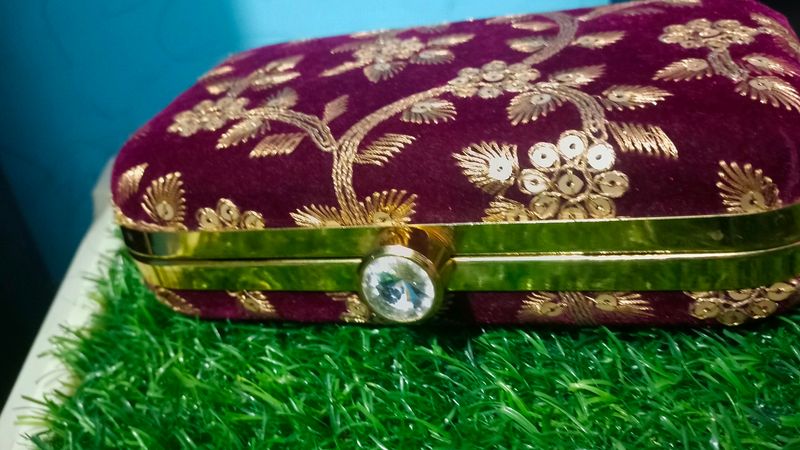 Pretty Hand Bag With Sling