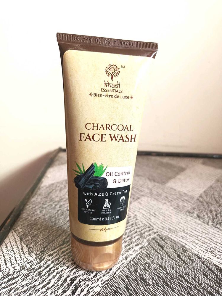 Khadi Essentials Charcoal Face Wash - 100 ML