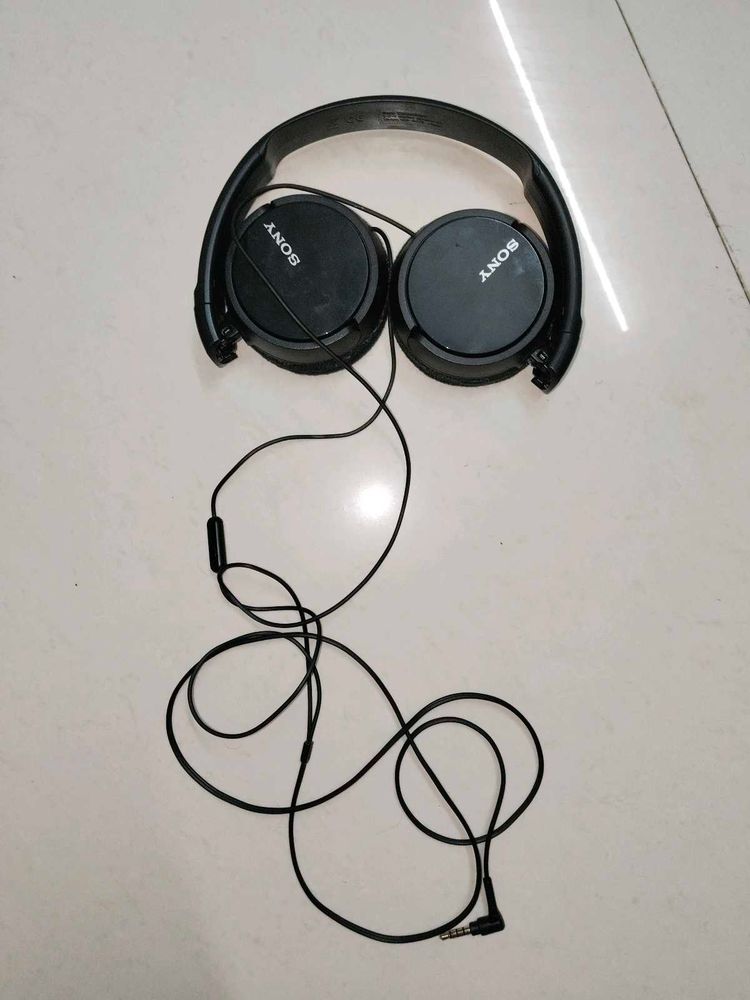 Sony Wired Headphones - Black