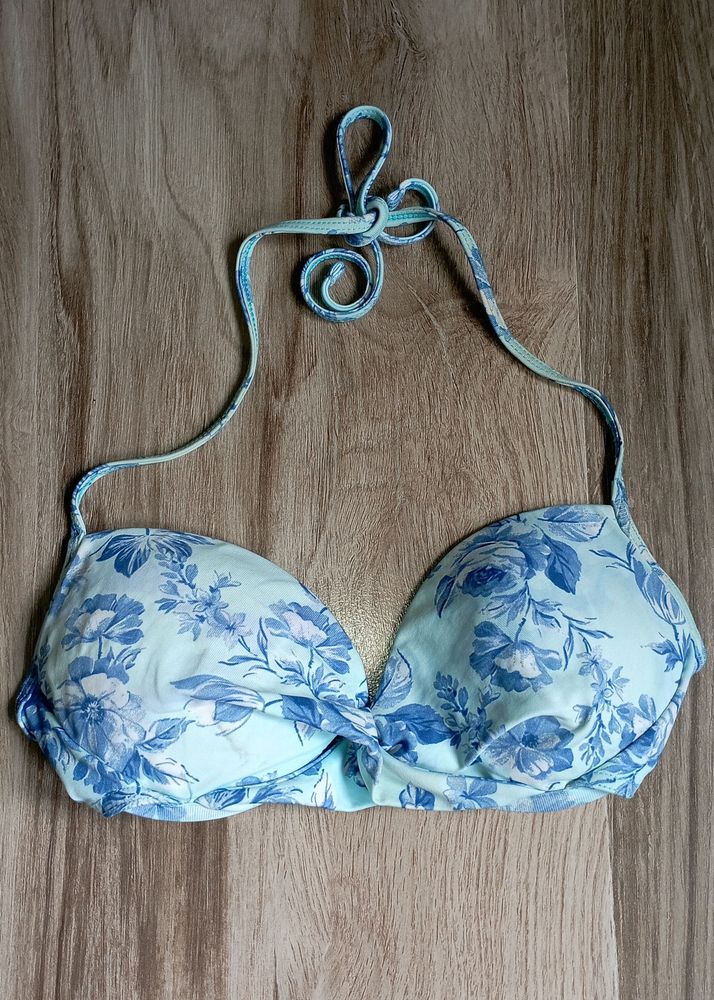 Padded Halter Neck &amp; Tie-back Bra.