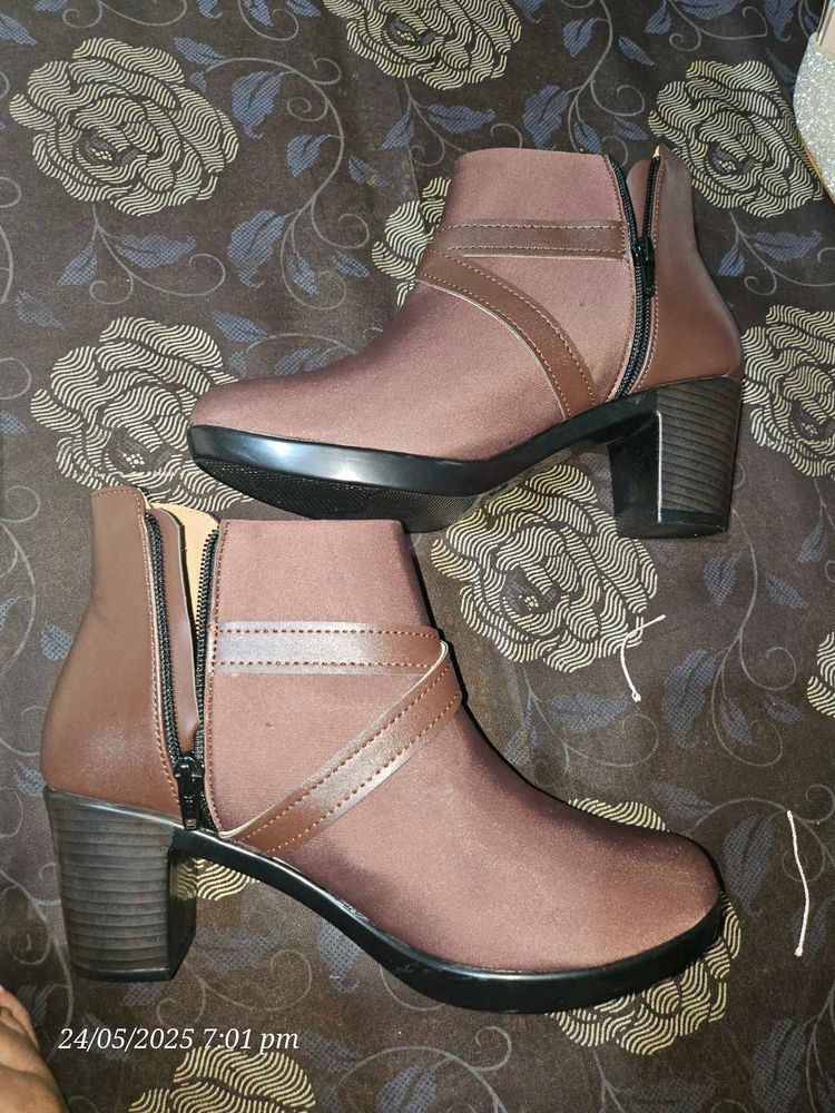 Stylestry Boots Never Used