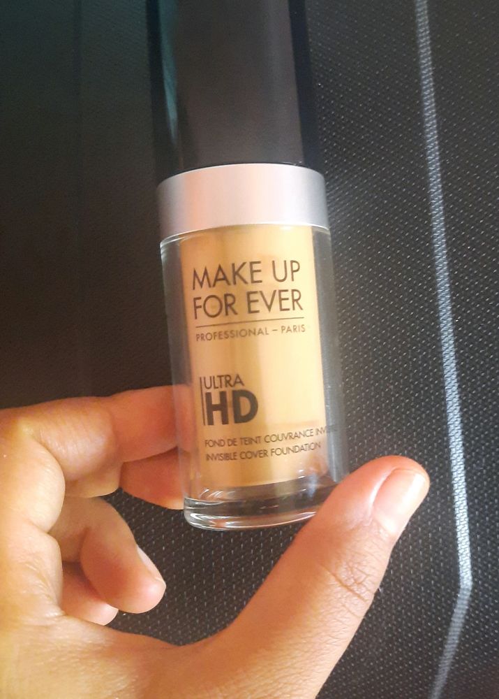 MAKEUP FOREVER ULTRA INVISIBLE HD FOUNDATION