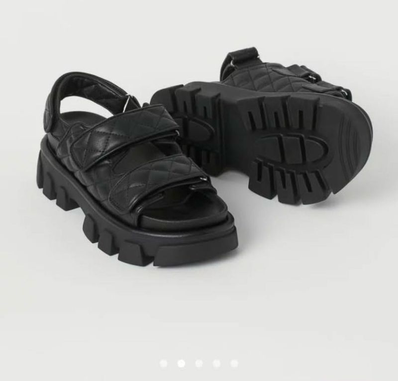 H&amp;M Black Quilted Chunky Sandals