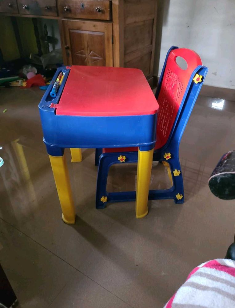 Neelkamal Kids Tanle And Chair